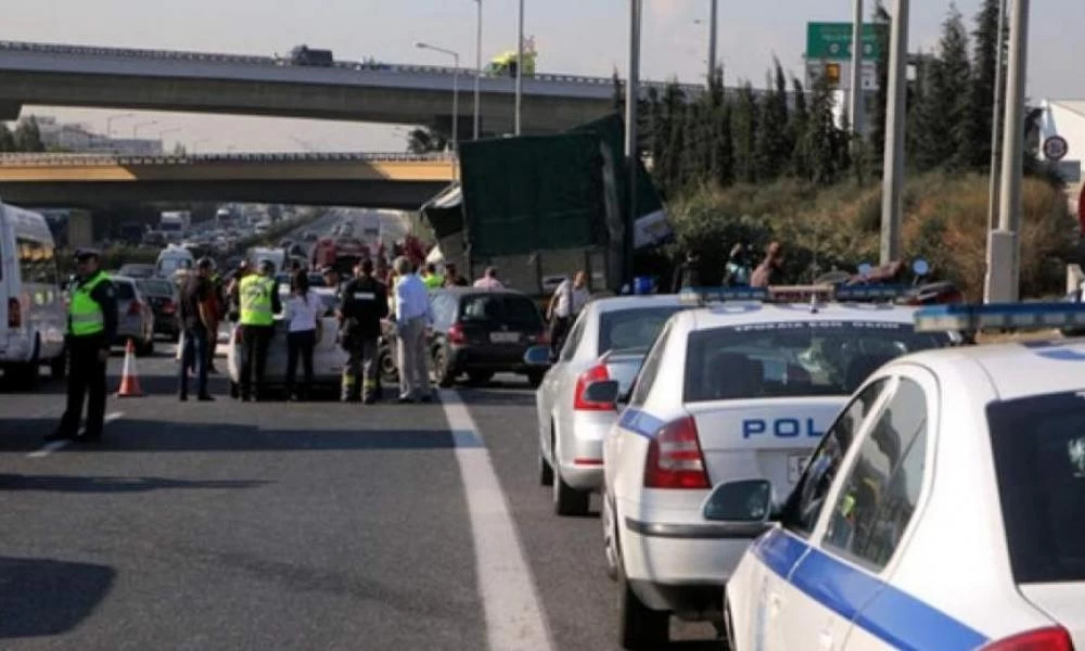Καραμπόλα στην Εθνική οδό Αθηνών-Λαμίας - Ένας τραυματίας
